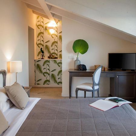 Hotel Lido Аласио Екстериор снимка